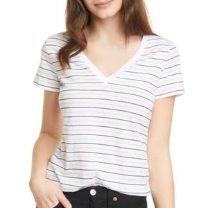 VINCE Women's Essential Pima Cotton V-Neck T-Shirt